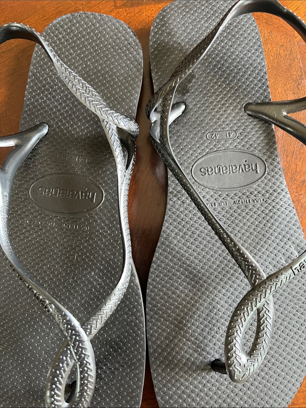 Havaianas Slim Metallic Silver Textured Flip Flops